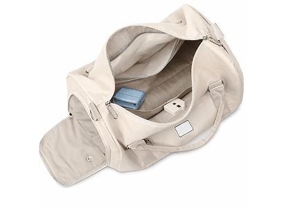 Large-Capacity Main Compartment