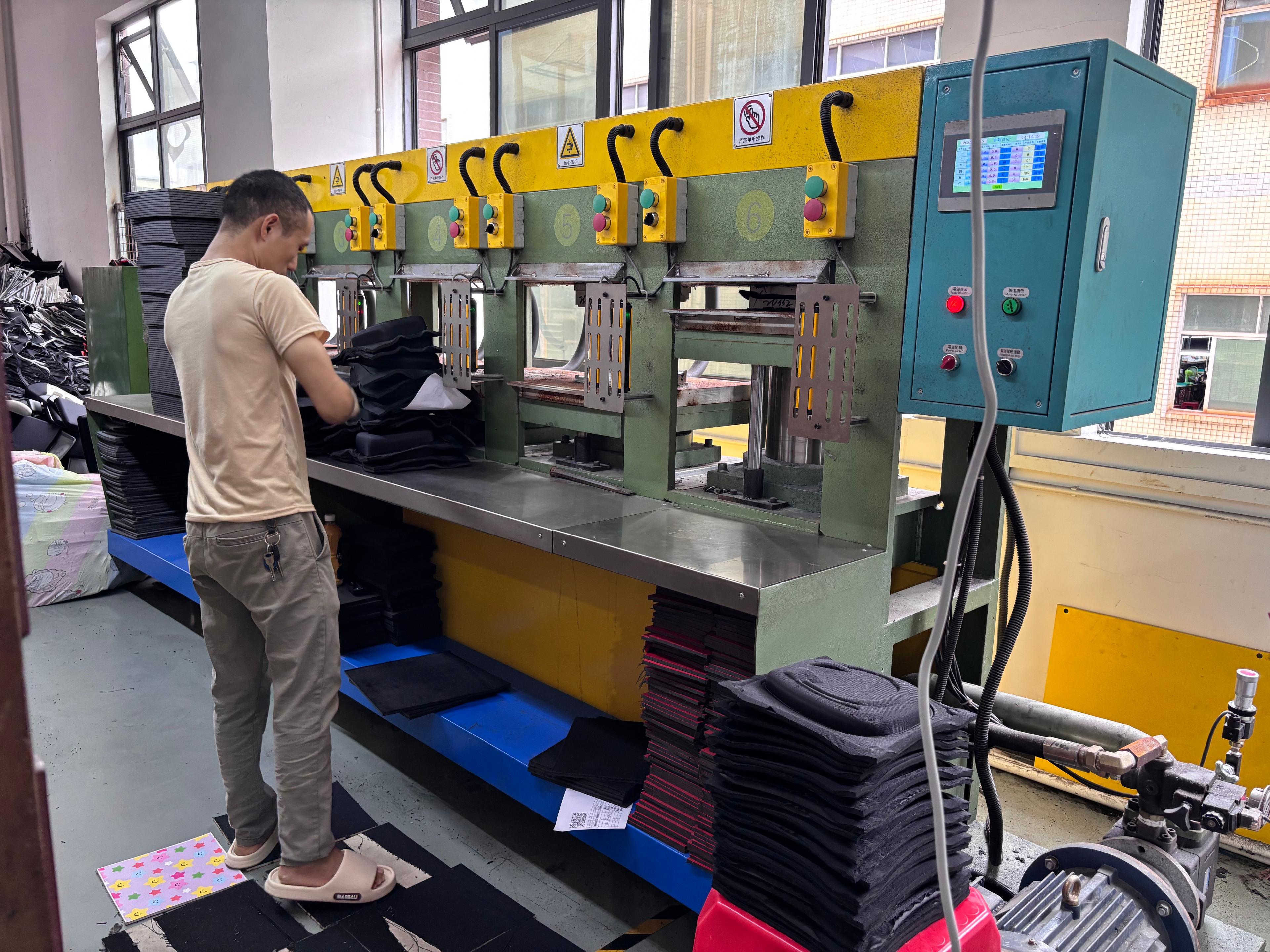 custom-eva-case-design-process-molds